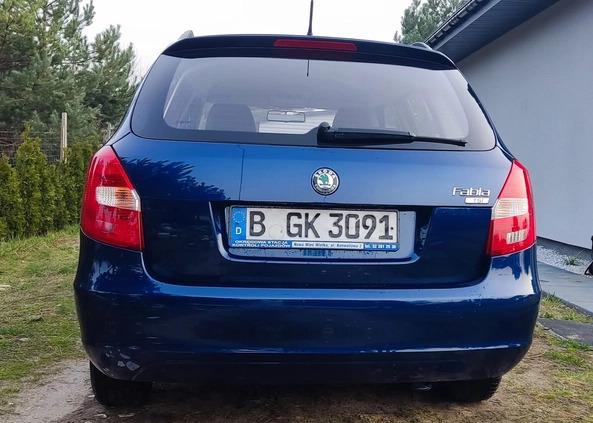 Skoda Fabia cena 17499 przebieg: 73079, rok produkcji 2011 z Osieczna małe 436